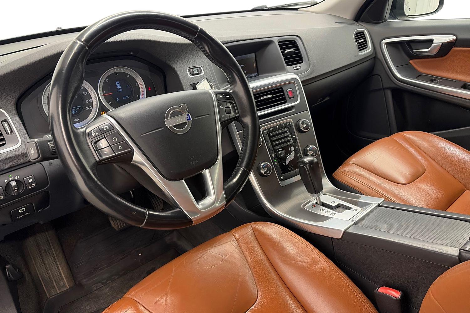 Volvo S60 D3 Summum aut 2011, kuva 6/24