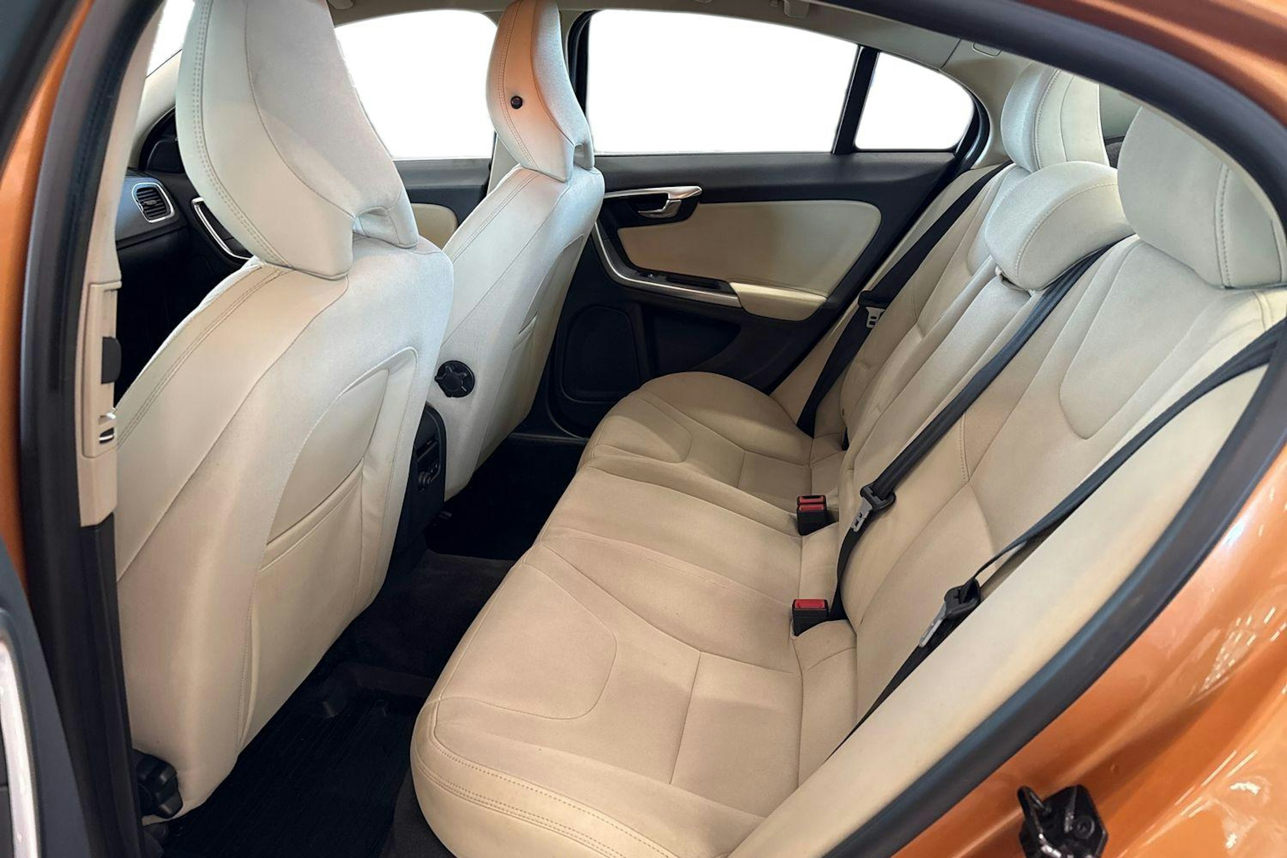 oranssi Volvo S60 2011 kuva 10.