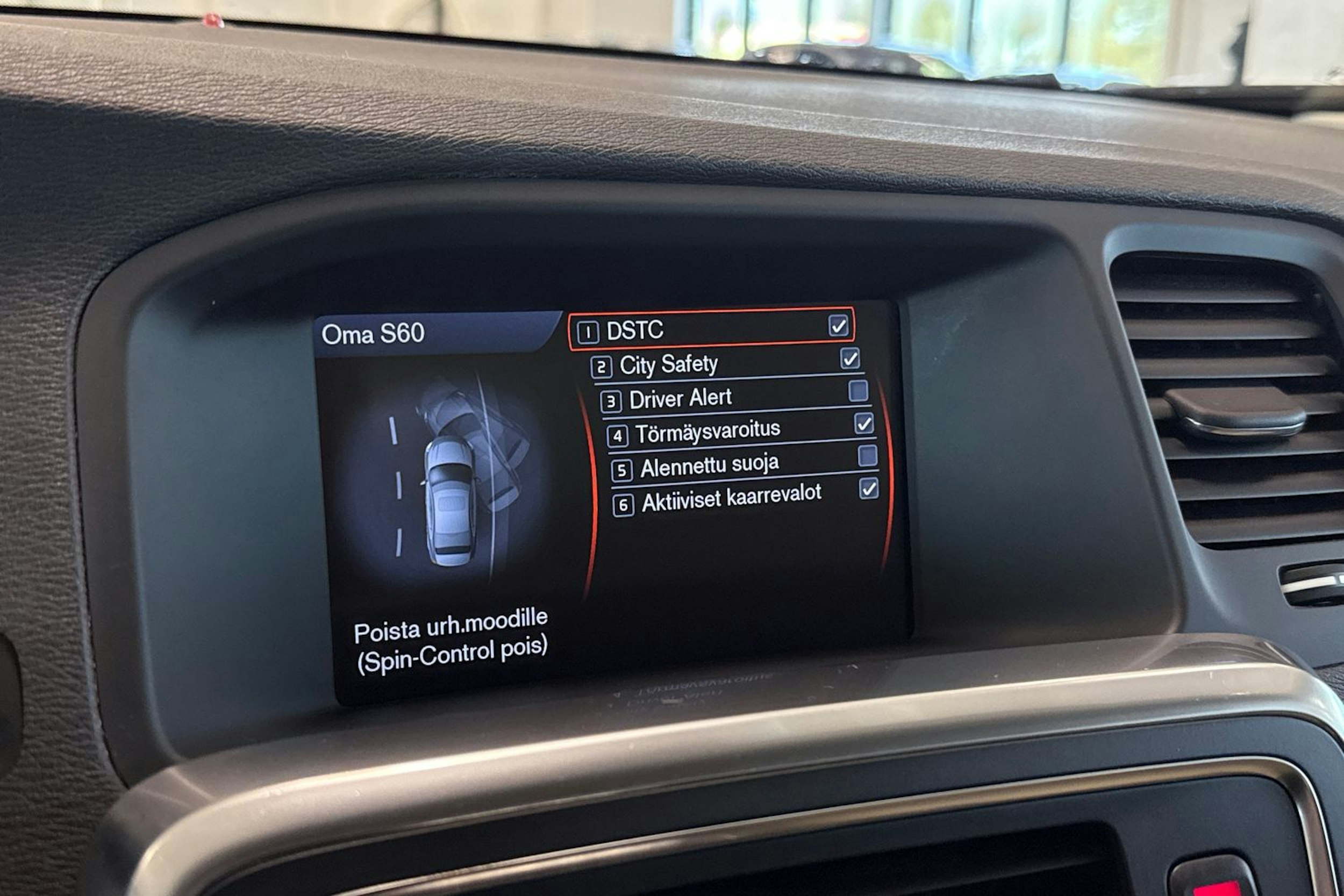 oranssi Volvo S60 2011 kuva 21.