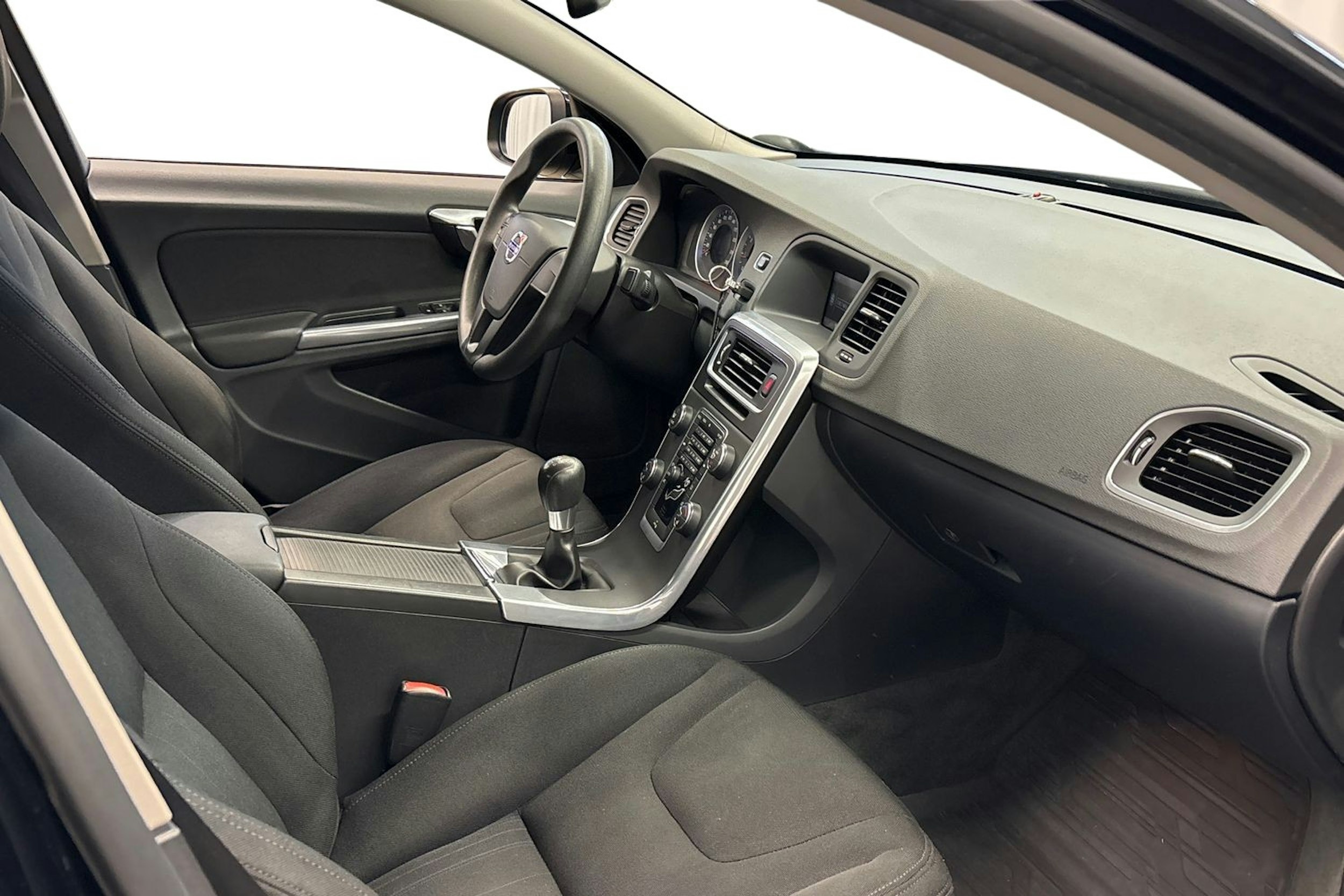 musta Volvo S60 2011 kuva 10.