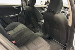 musta Volvo S60 2011 kuva 11.