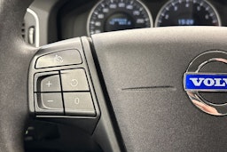 musta Volvo S60 2011 kuva 17.