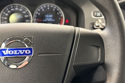 musta Volvo S60 2011 kuva 18.