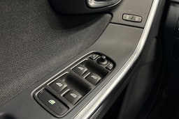 musta Volvo S60 2011 kuva 29.