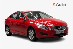 Punainen Volvo S60 2012 kuva 1.