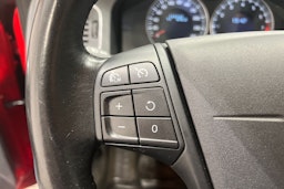 Punainen Volvo S60 2012 kuva 14.