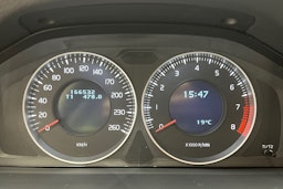 Punainen Volvo S60 2012 kuva 16.