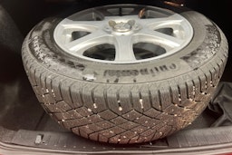 Punainen Volvo S60 2012 kuva 17.