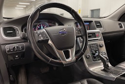 Valkoinen Volvo S60 2013 kuva 21.