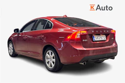 punainen Volvo S60 2013 kuva 2.