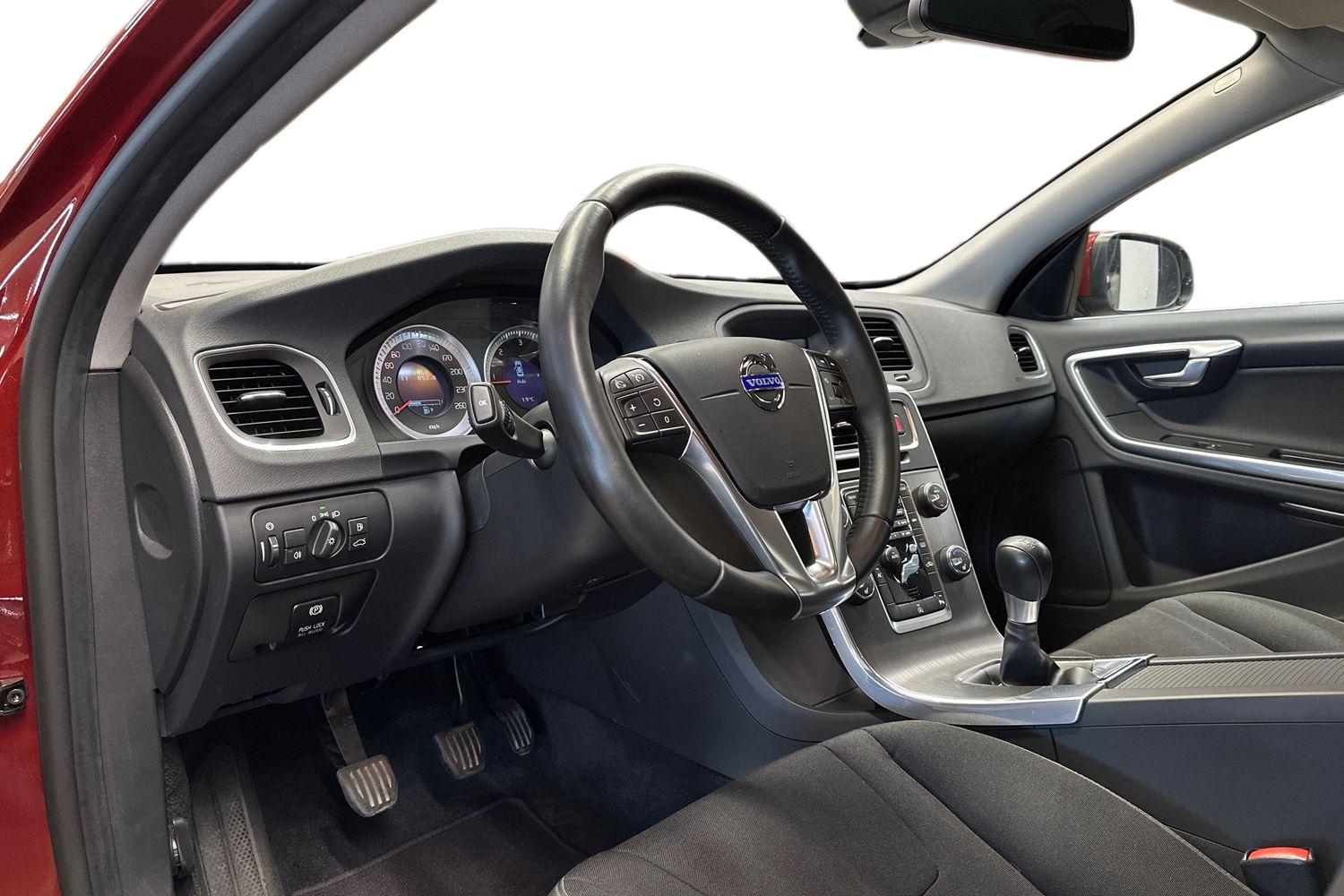 Volvo S60 D5 Momentum 2013, kuva 6/25