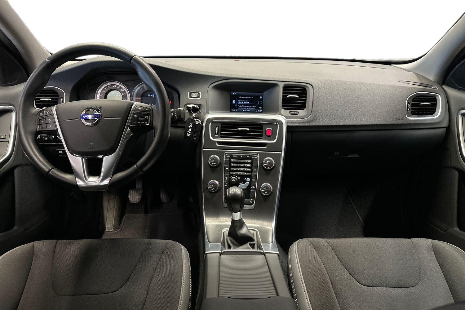 Volvo S60 D5 Momentum 2013, kuva 7/25