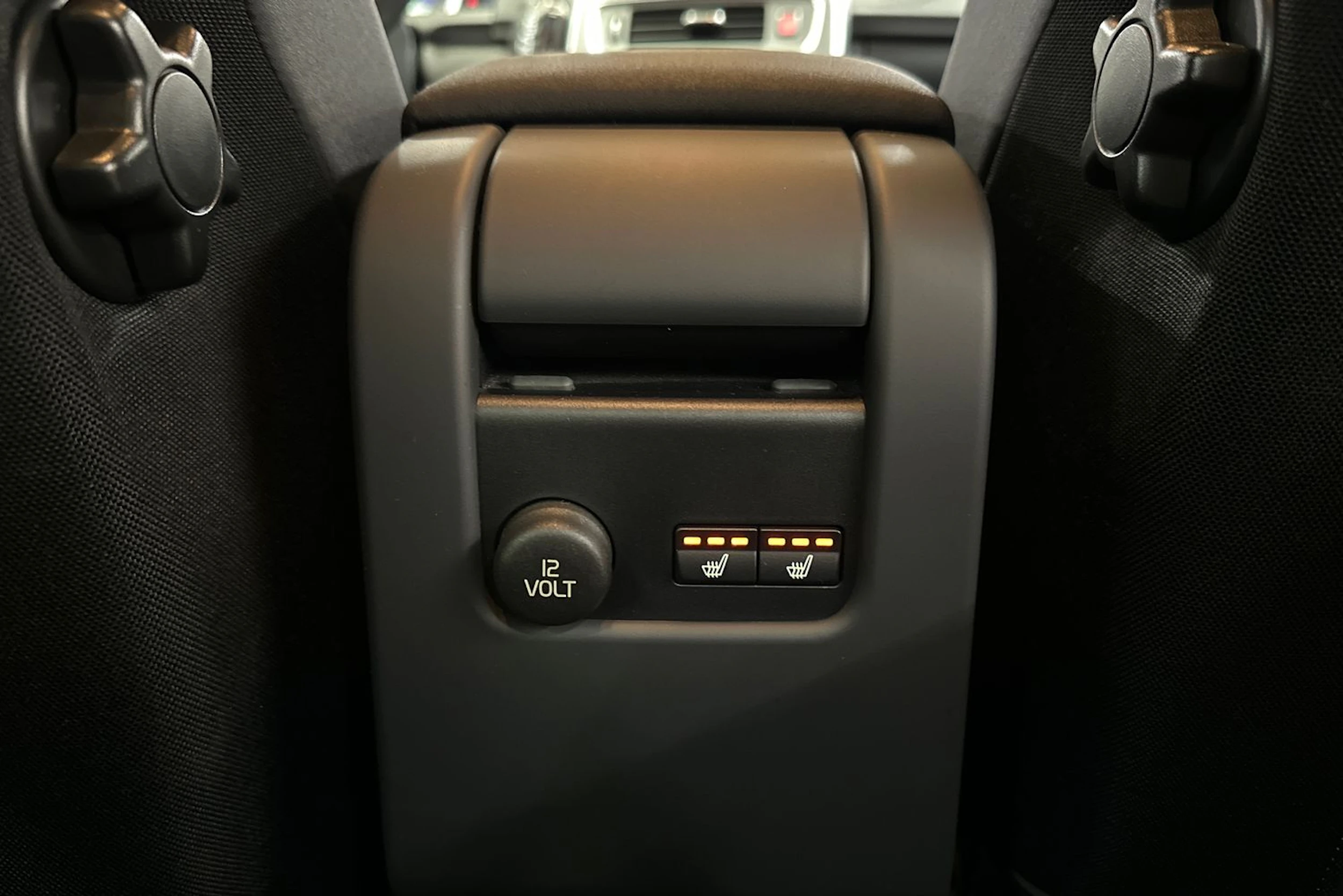 punainen Volvo S60 2013 kuva 12.