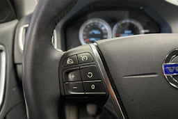 punainen Volvo S60 2013 kuva 21.