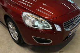 punainen Volvo S60 2013 kuva 24.