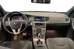 valkoinen Volvo S60 2014 kuva 9.