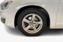 valkoinen Volvo S60 2014 kuva 11.