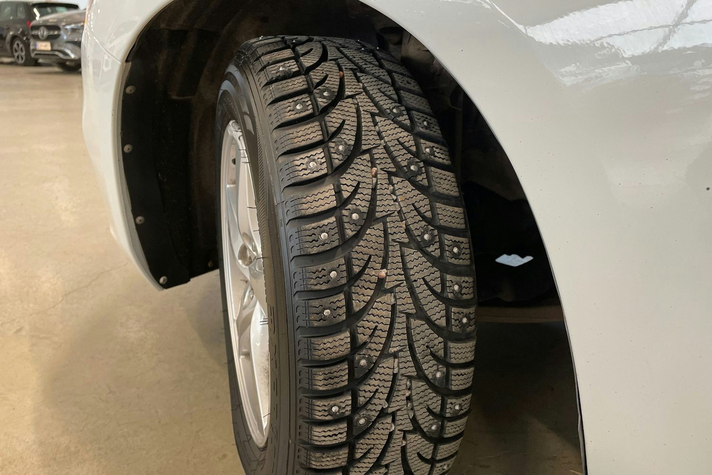 valkoinen Volvo S60 2014 kuva 13.