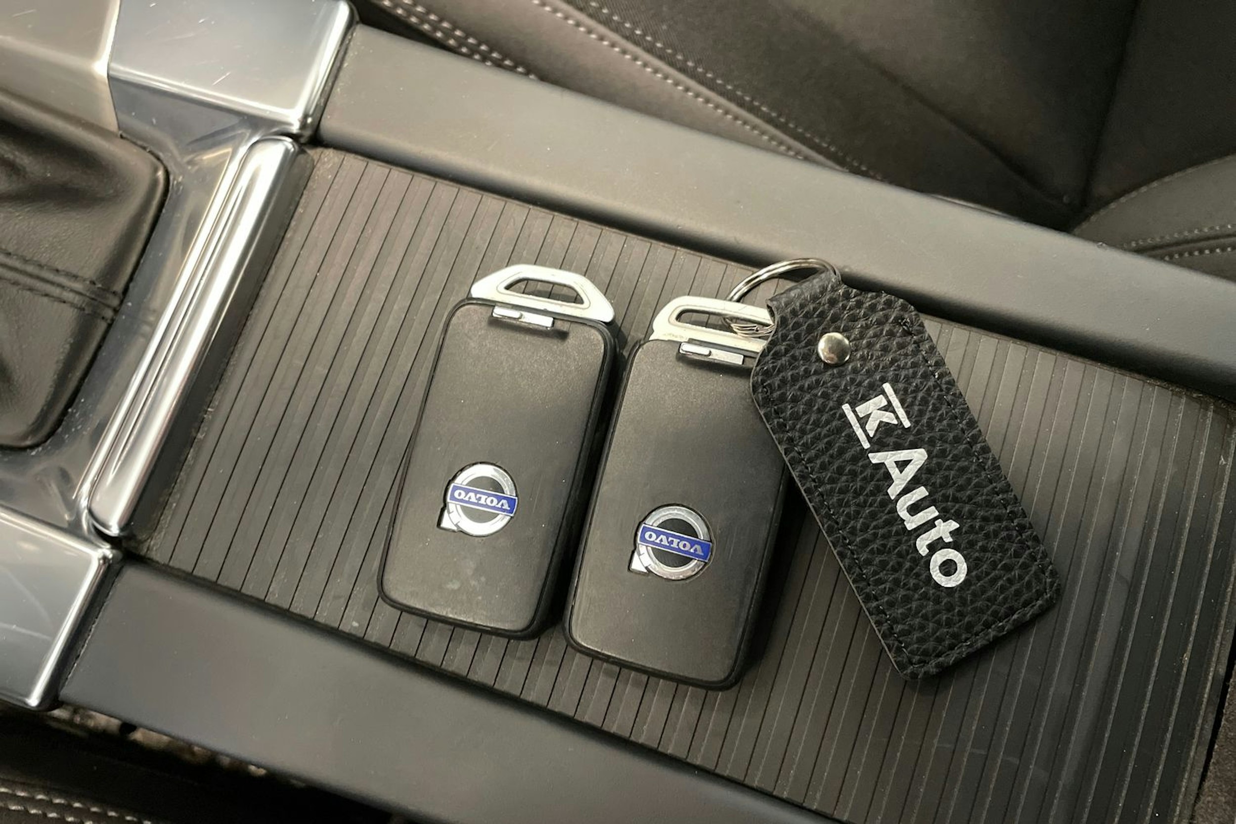 valkoinen Volvo S60 2014 kuva 25.