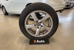 valkoinen Volvo S60 2014 kuva 28.