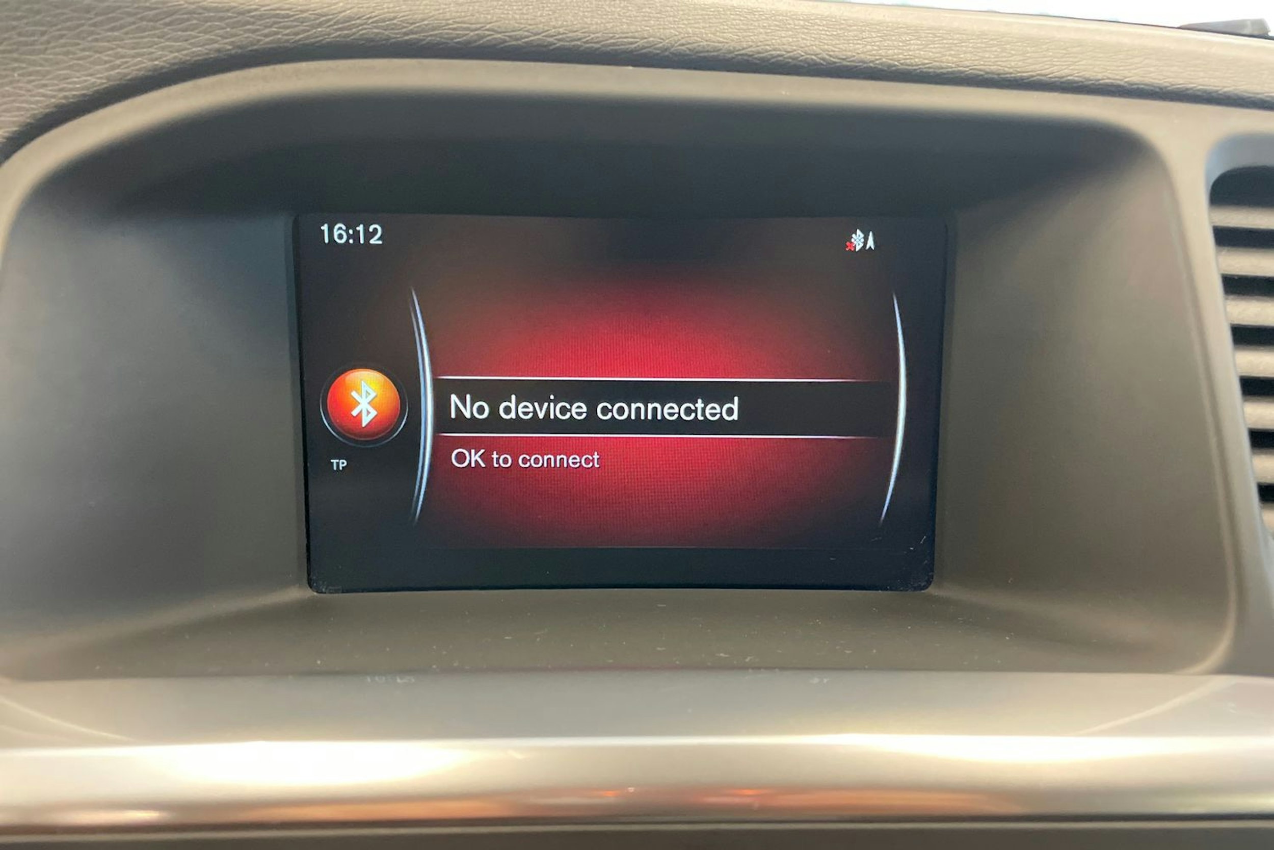 musta Volvo S60 2014 kuva 17.