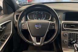 musta Volvo S60 2014 kuva 18.