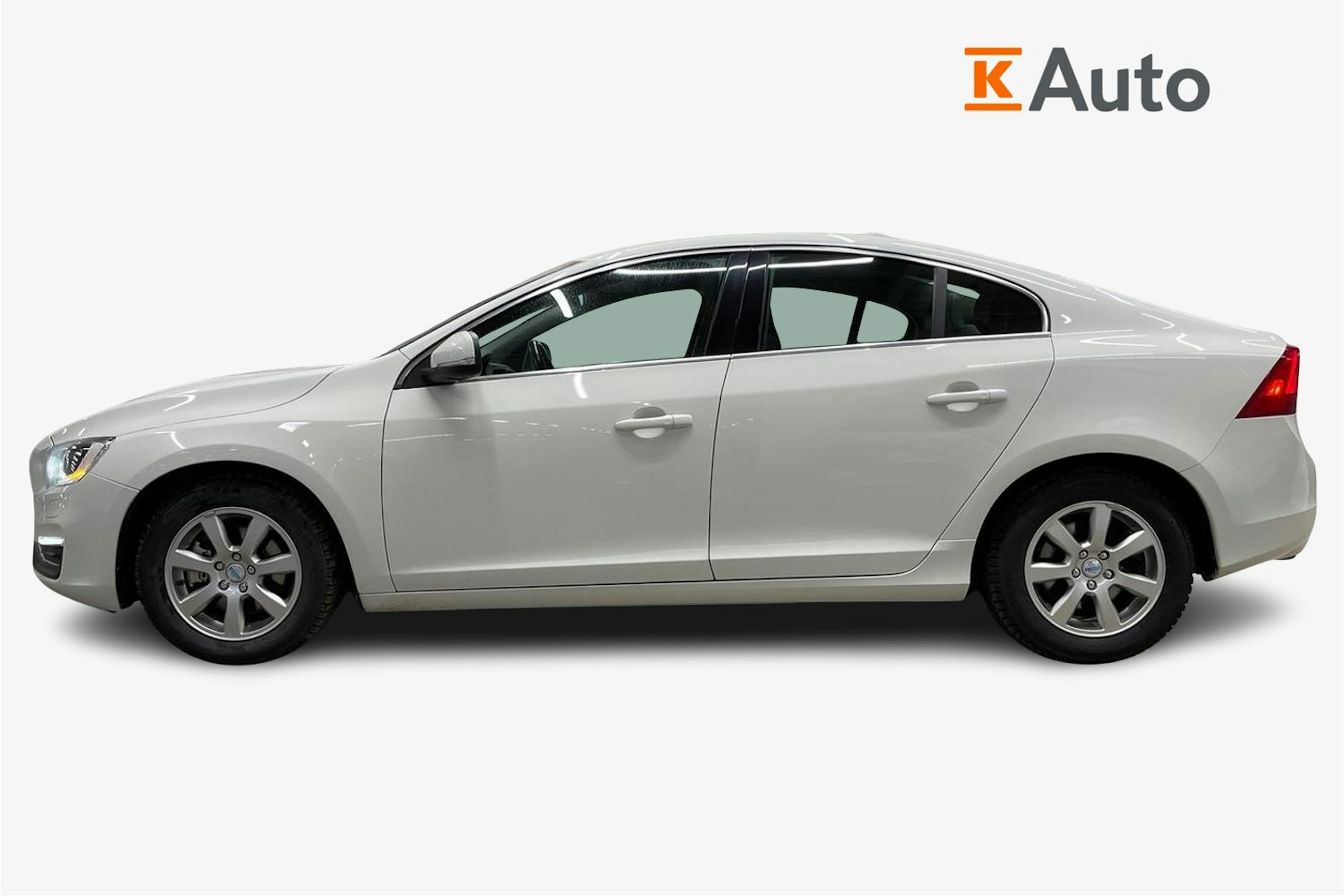 valkoinen Volvo S60 2014 kuva 5.