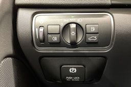 valkoinen Volvo S60 2014 kuva 16.