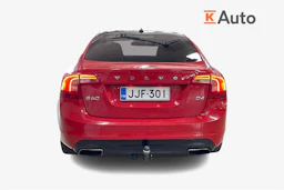 Punainen Volvo S60 2014 kuva 4.