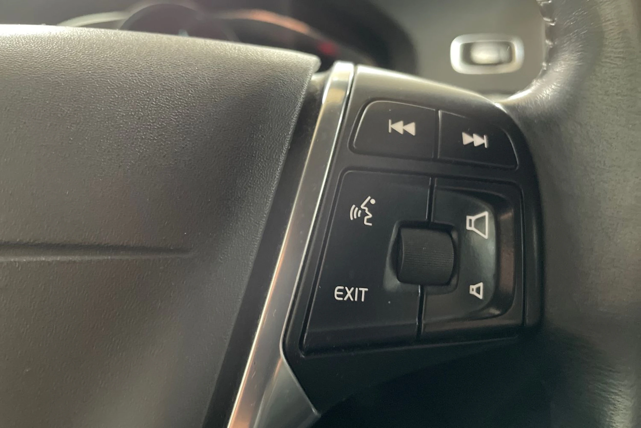 Punainen Volvo S60 2014 kuva 15.