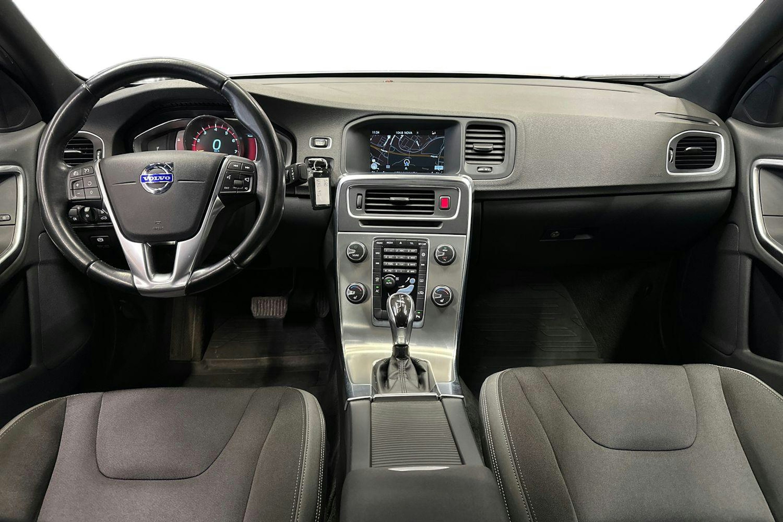 harmaa Volvo S60 2014 kuva 7.