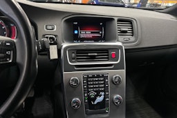 harmaa Volvo S60 2014 kuva 16.