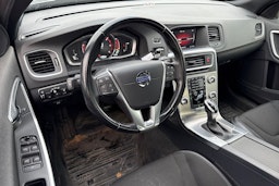 harmaa Volvo S60 2015 kuva 3.