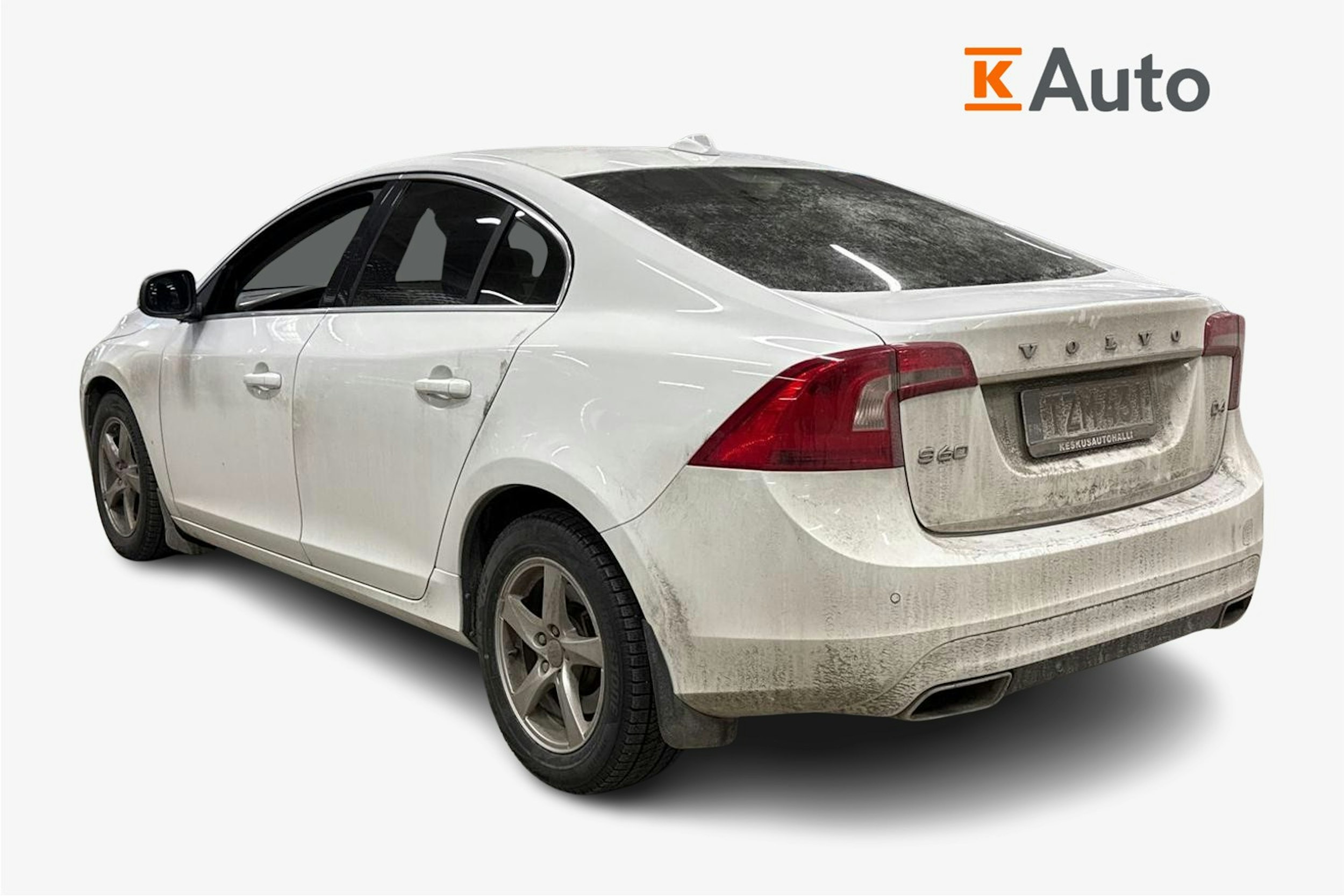 valkoinen Volvo S60 2015 kuva 2.