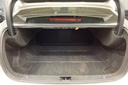 valkoinen Volvo S60 2015 kuva 11.