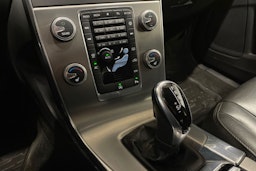 valkoinen Volvo S60 2015 kuva 15.