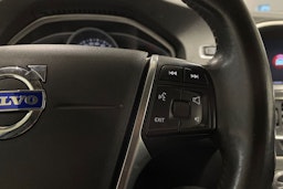 valkoinen Volvo S60 2015 kuva 18.