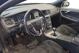 sininen Volvo S60 2016 kuva 6.