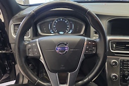 sininen Volvo S60 2016 kuva 16.