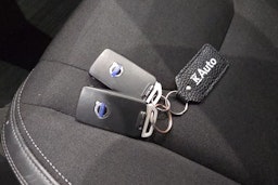 sininen Volvo S60 2016 kuva 21.