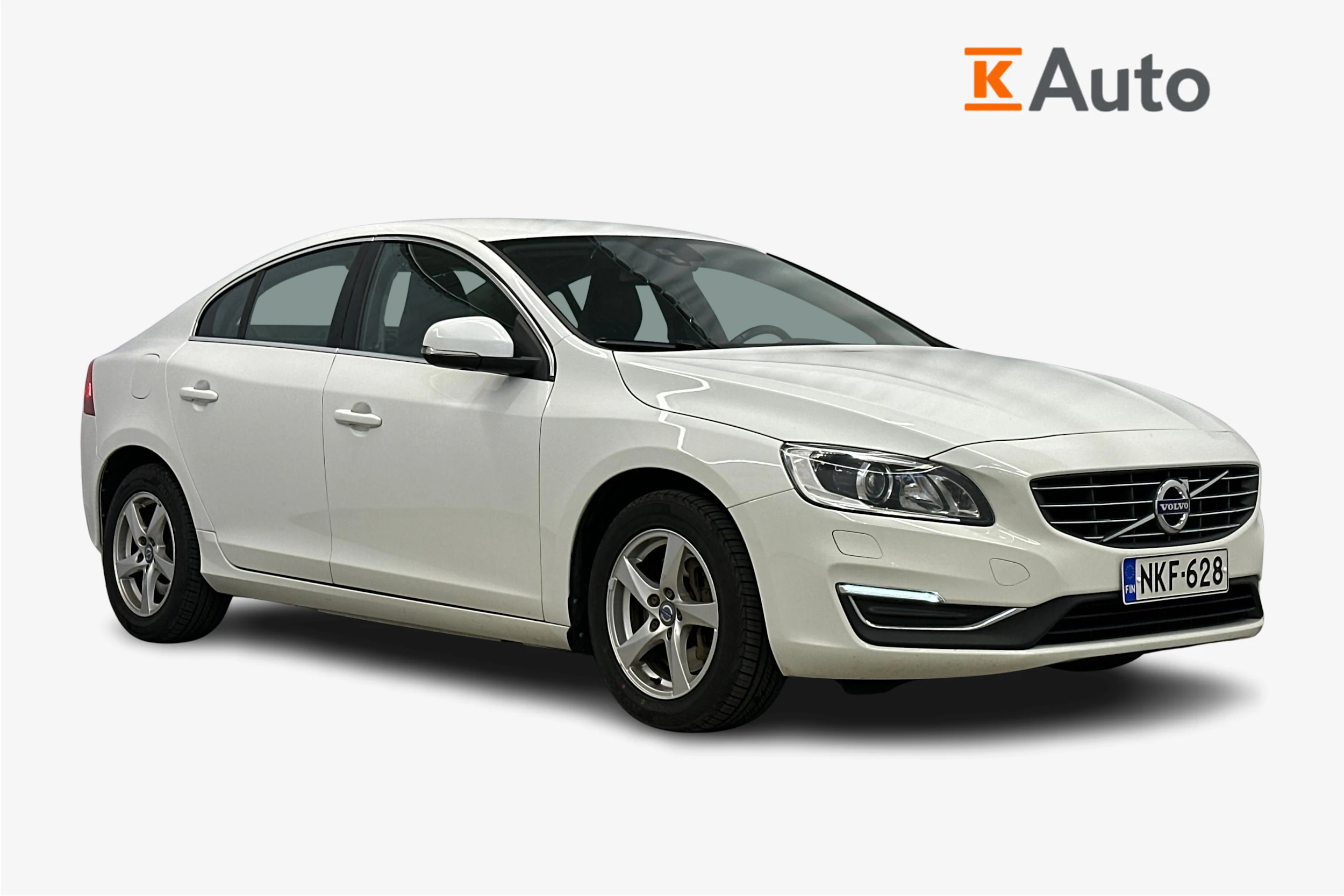 valkoinen Volvo S60 2016 kuva 1.