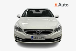 valkoinen Volvo S60 2016 kuva 5.