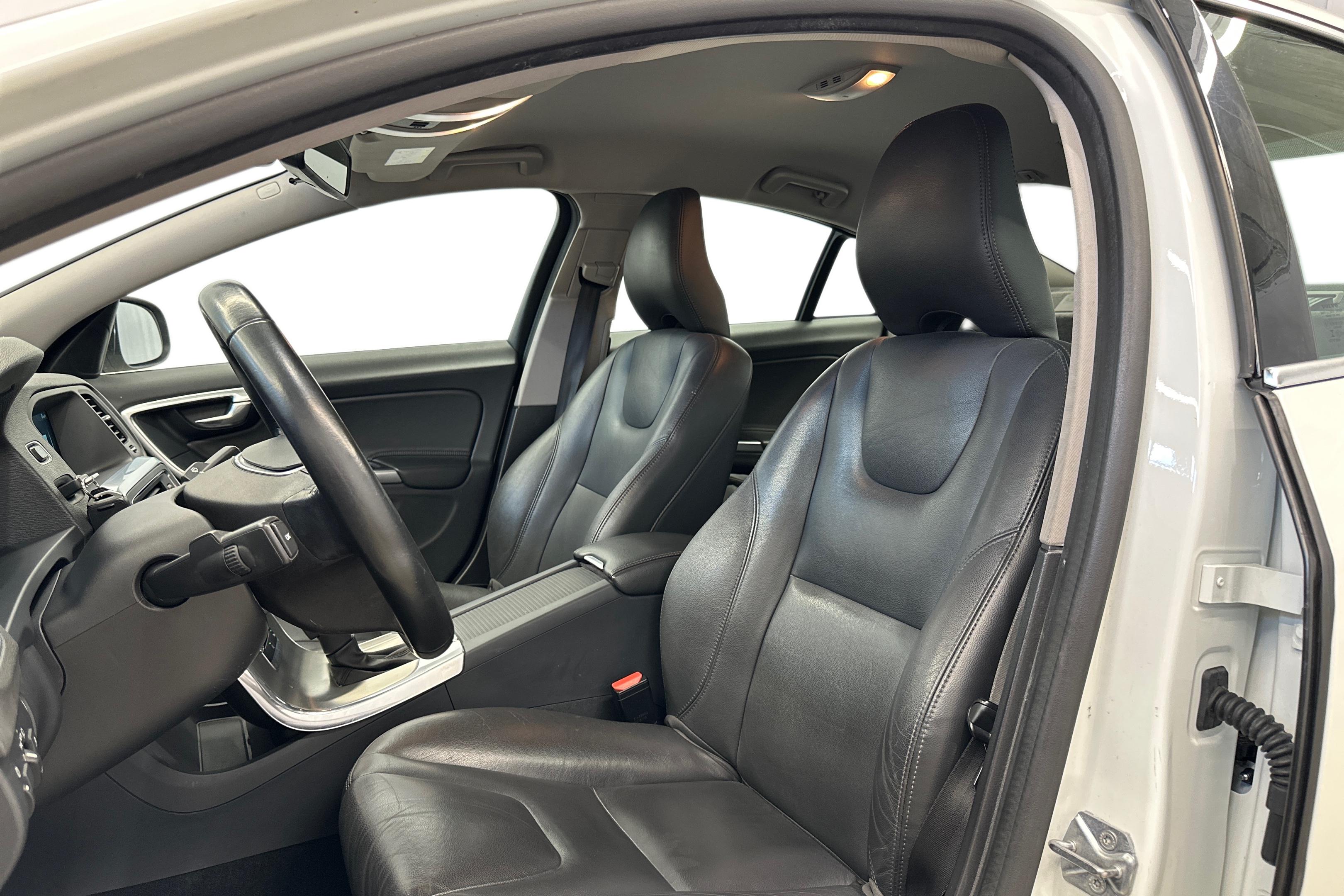 Volvo S60 2016, kuva 6/23