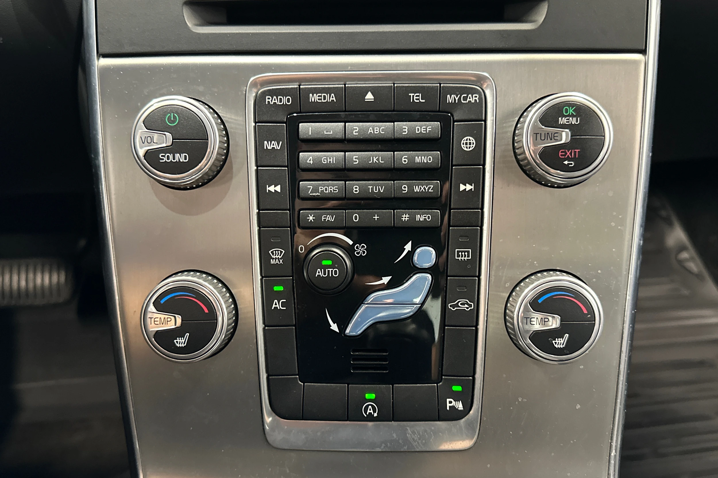 valkoinen Volvo S60 2016 kuva 20.