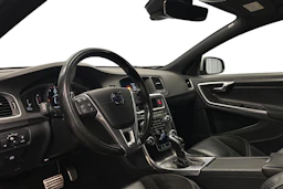 musta Volvo S60 2017 kuva 6.