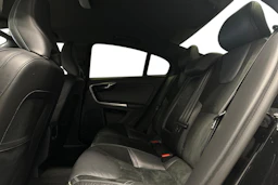 musta Volvo S60 2017 kuva 8.