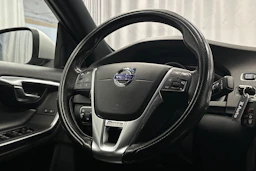 musta Volvo S60 2017 kuva 13.