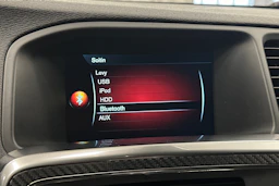 musta Volvo S60 2017 kuva 17.