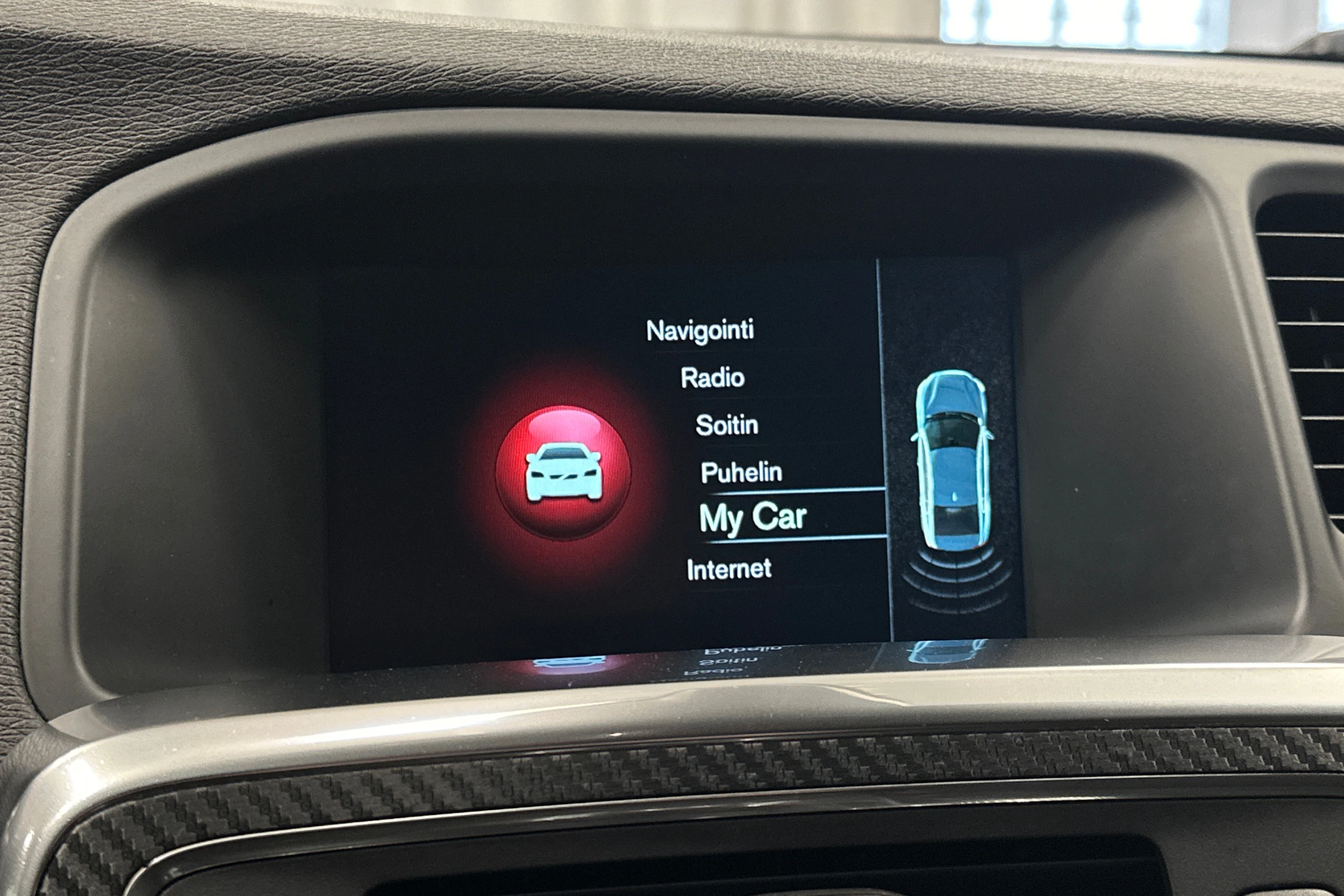 musta Volvo S60 2017 kuva 19.