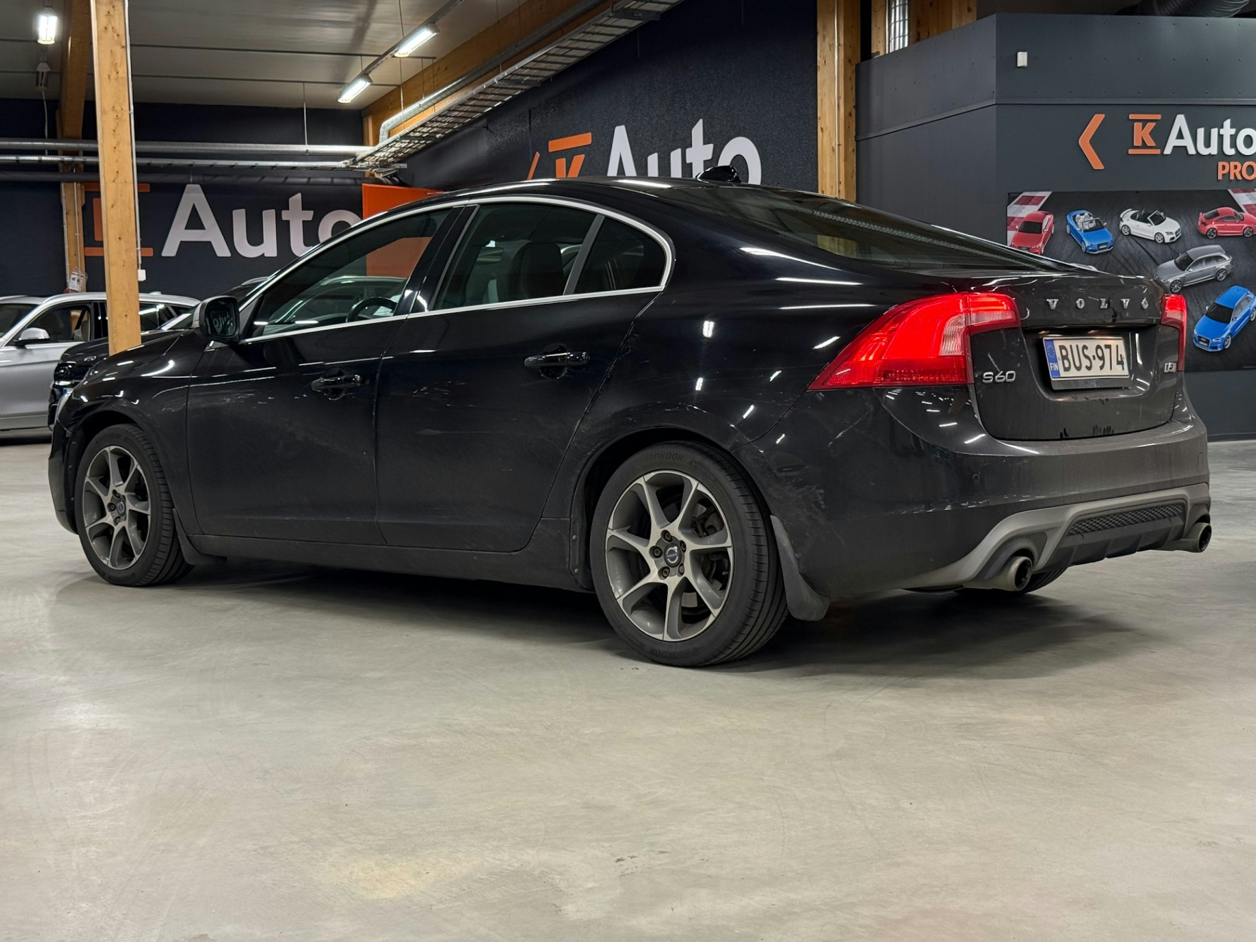 musta Volvo S60 2017 kuva 2.
